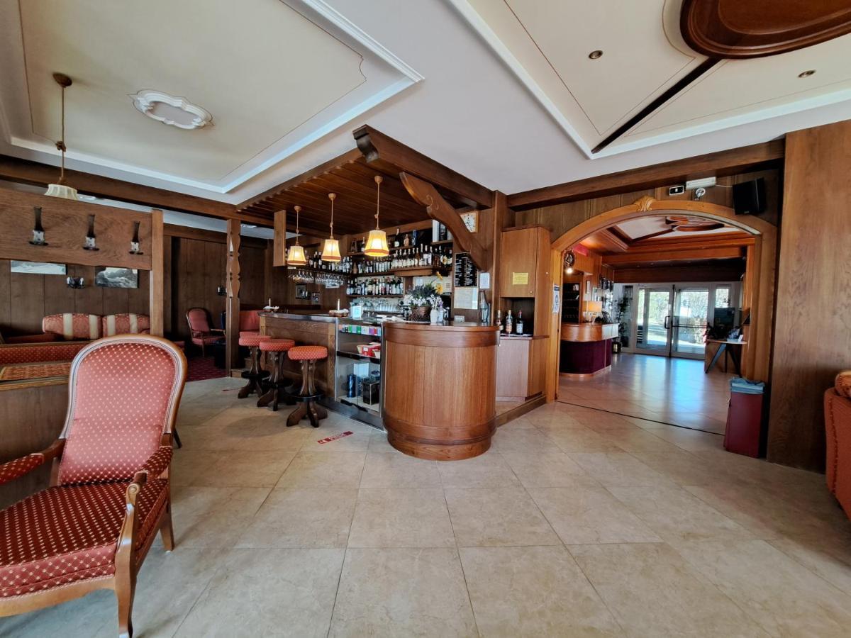 מולבנו Lake&Nature Hotel Gloria מראה חיצוני תמונה