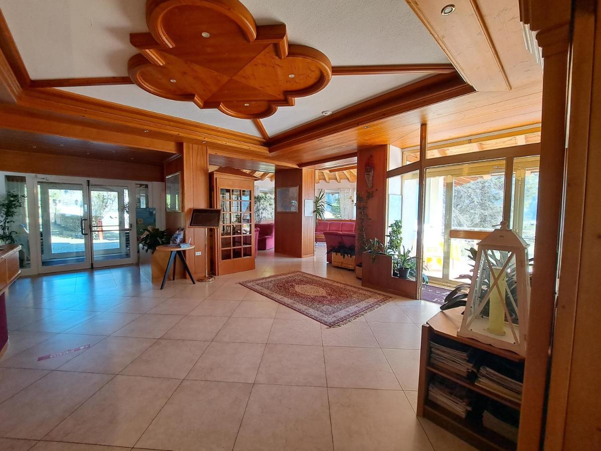 מולבנו Lake&Nature Hotel Gloria מראה חיצוני תמונה